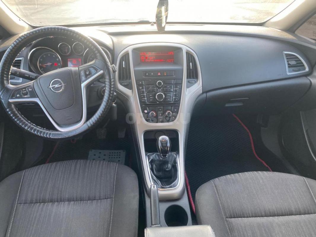 Автомобиль в хорошем состоянии 
Двигатель, коробка, ходовая на отлично 
Мульти руль, кондиционер, - Орск