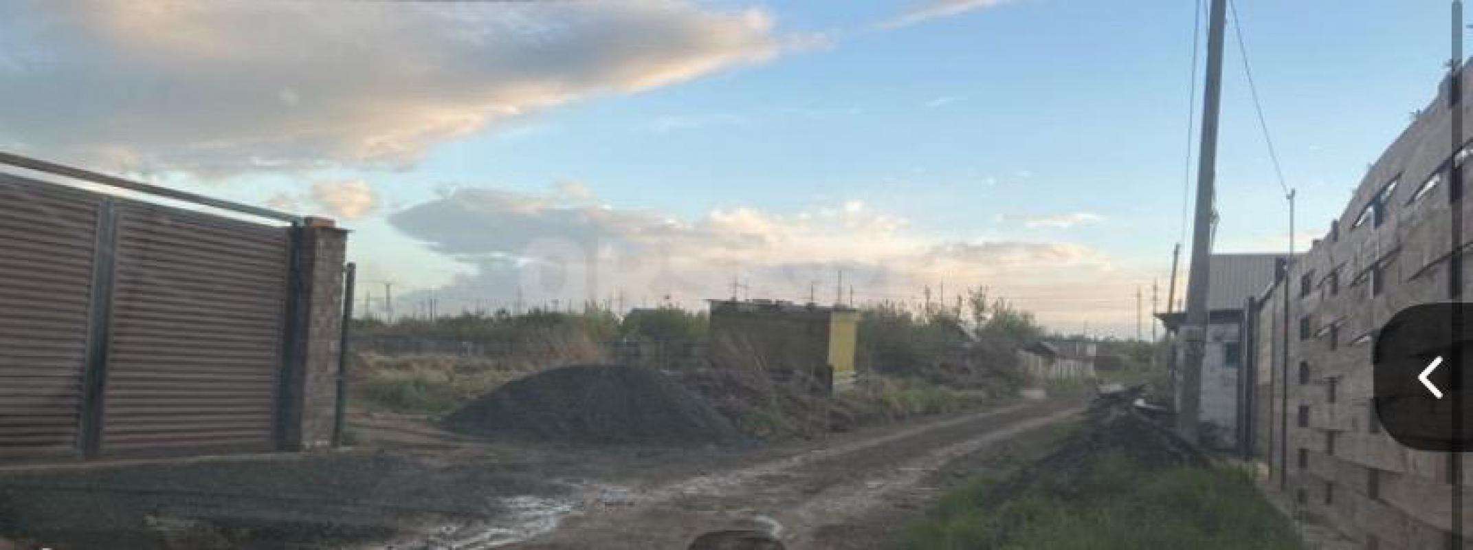 Продам земельный участок с бетонным домиком. - Орск