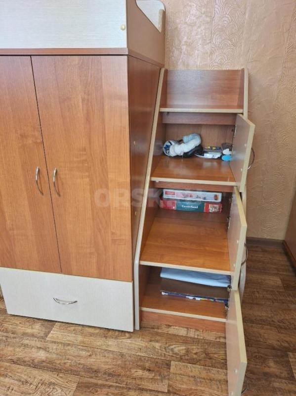 Кровать-чердак в хорошем состоянии
Кровать: 140х185х84 см
Спальное место: 80х180 см
Лестница: 108 - Орск