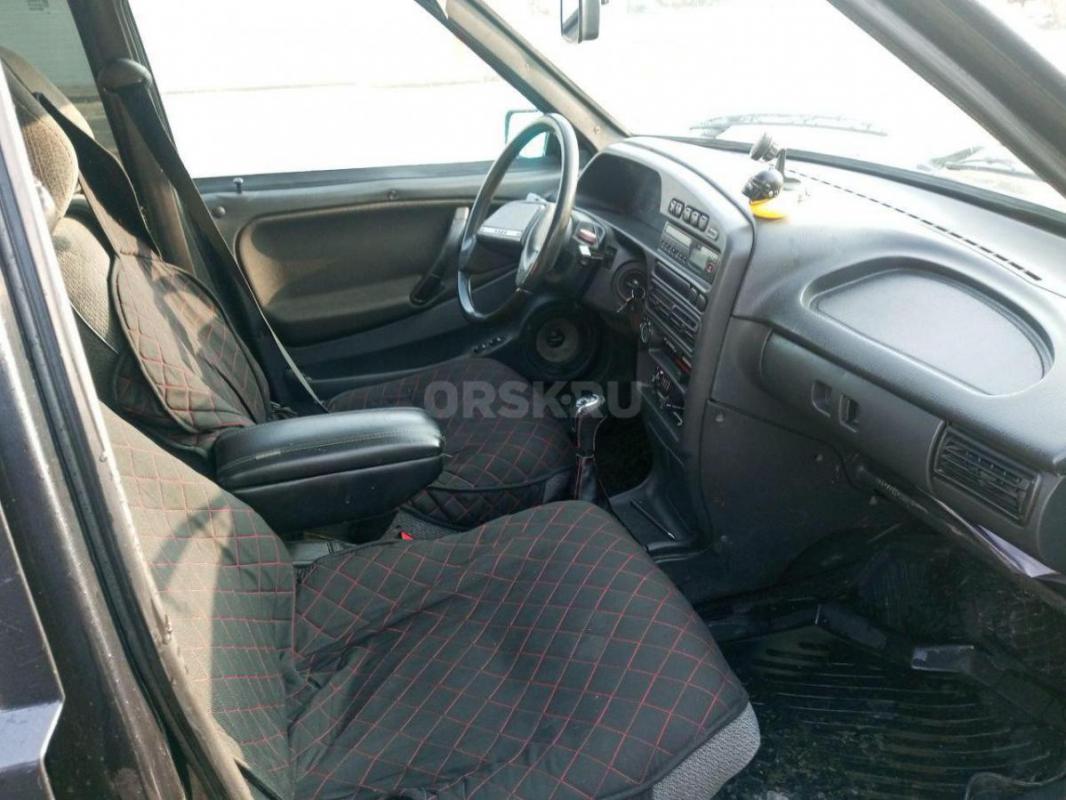 Lada (Ваз) 2114
Кузов в хорошем состоянии 
Дно пороги стаканы живые 
Двигатель работает ровно , к - Орск