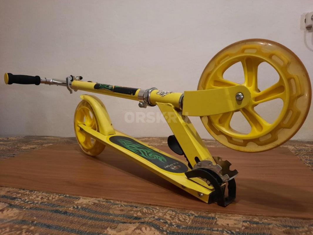 Самокат складной городской, регулируемая высота рулевой стойки - 91-96-100 см, тип тормоза ножной, д - Орск