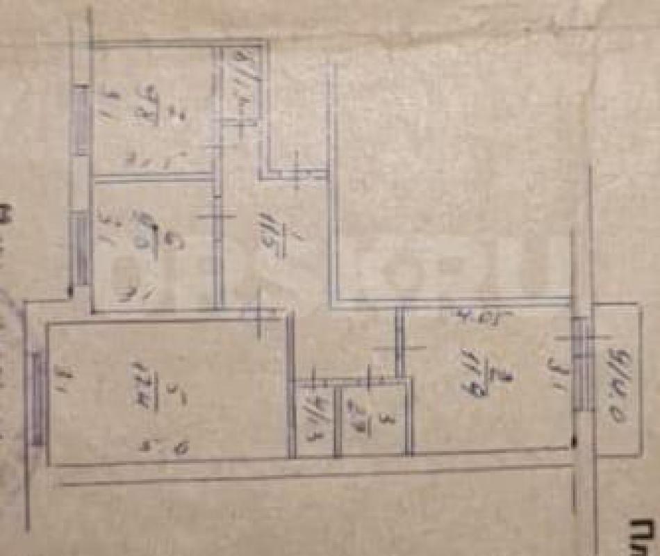 Продается светлая, теплая, уютная и очень просторная 3-комнатная квартира в районе 240 квартала по а - Орск