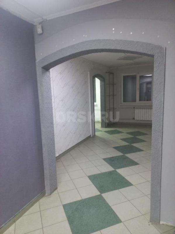 Сдам в аренду коммерческое помещение 43.9 м2 под магазин непродовольственных товаров или офис. - Орск