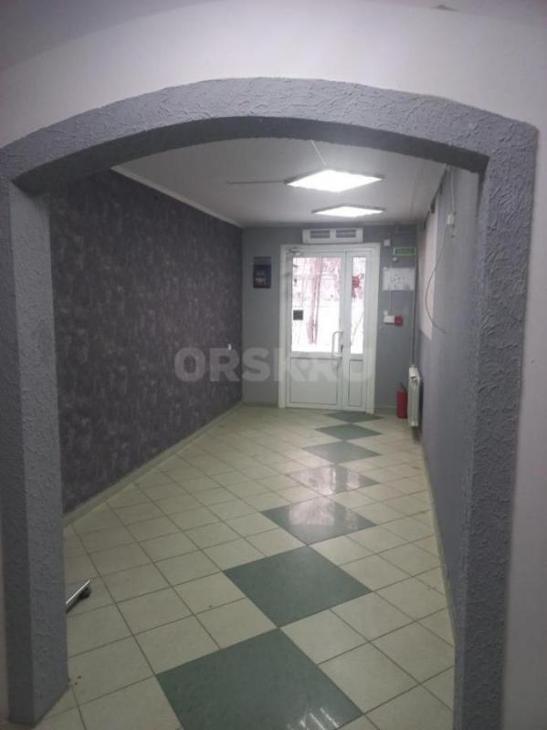 Сдам в аренду коммерческое помещение 43.9 м2 под магазин непродовольственных товаров или офис. - Орск