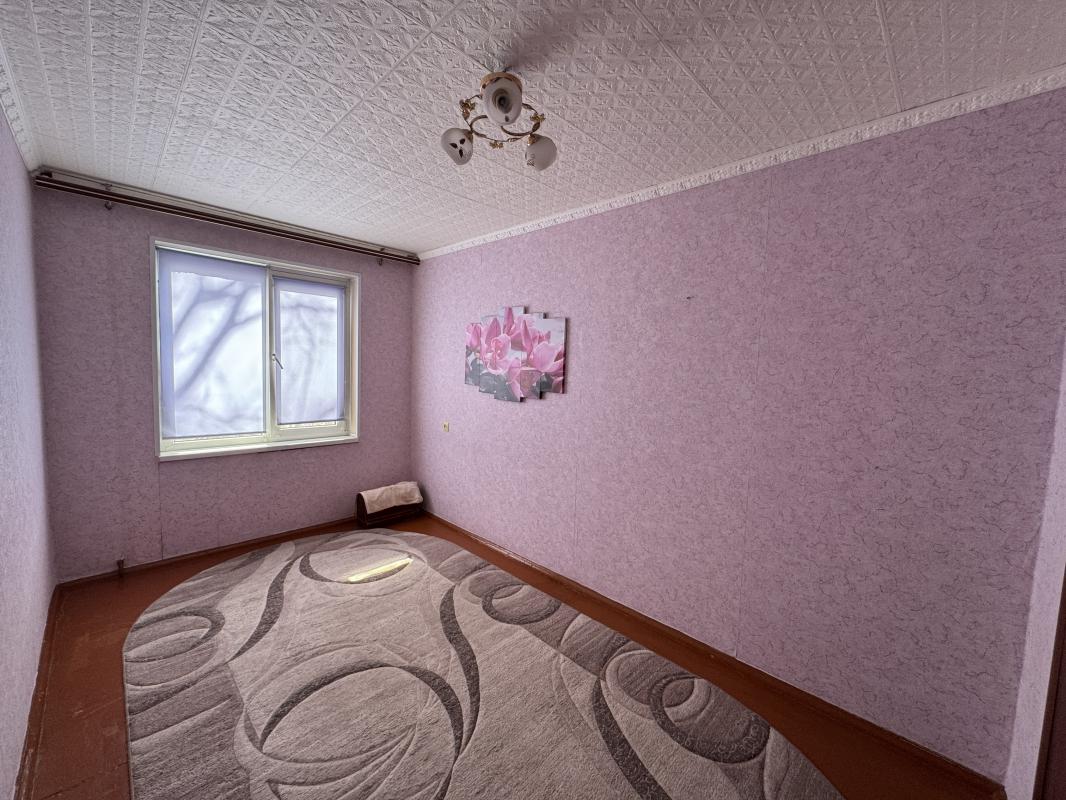 Продаётся двухкомнатная квартира площадью 44,4 кв. - Гай