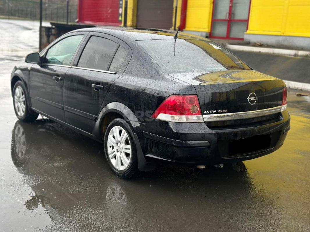 Продам Opel Astra H 2011г
3 собственника 
Пробег 197.000
Двигатель 1.6 в идеальном состоянии
Кор - Орск