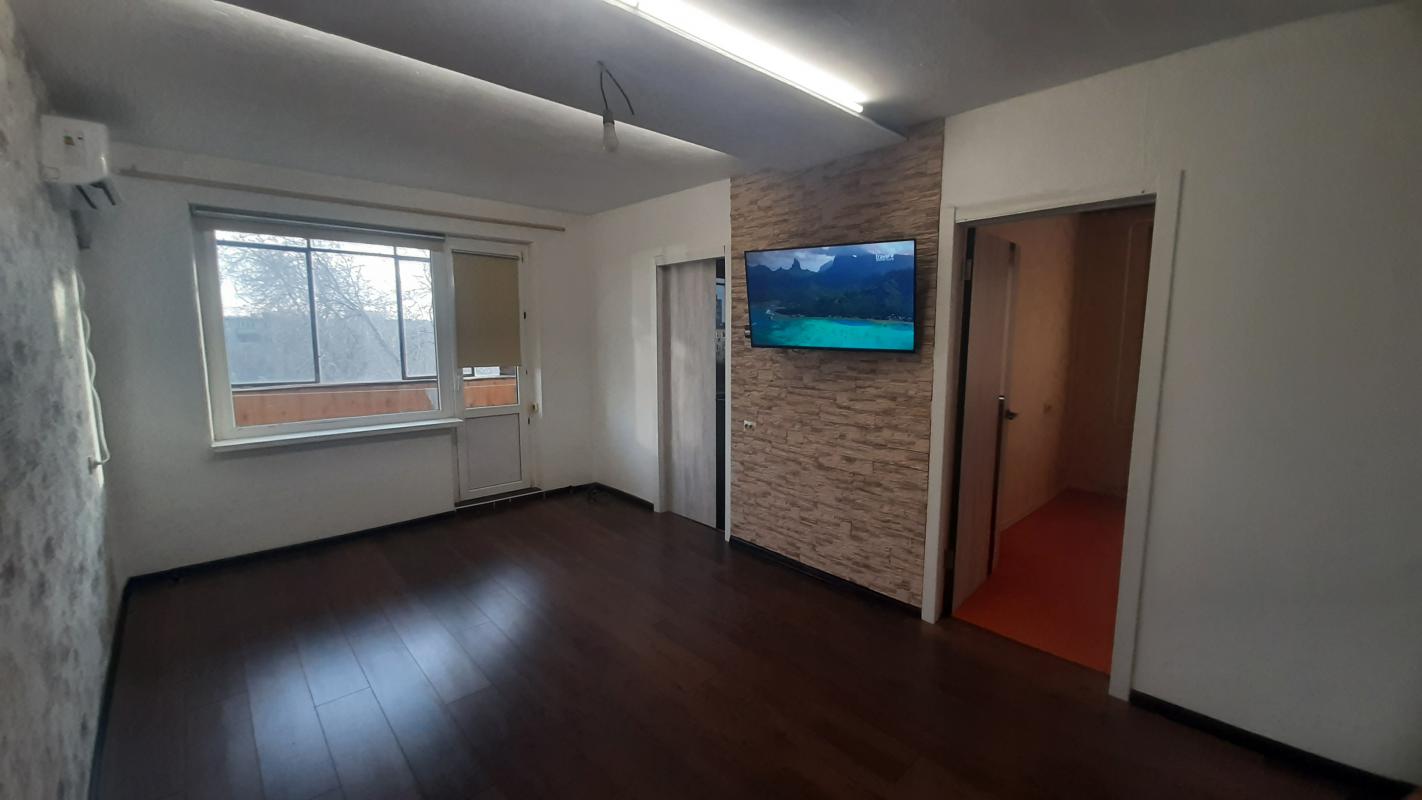 4 комнатная квартира в хорошем районе. - Новотроицк