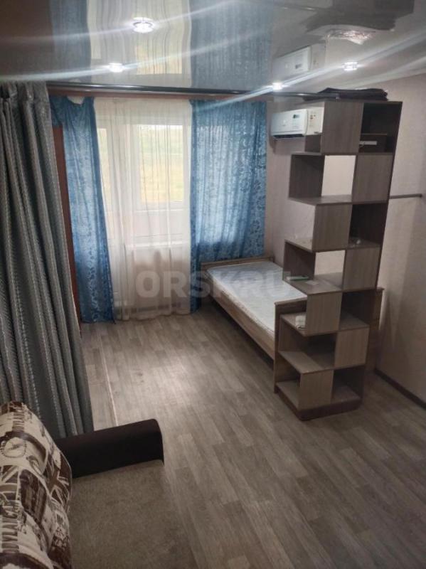 Сдам 1-к квартиру на 240 квартале. - Орск