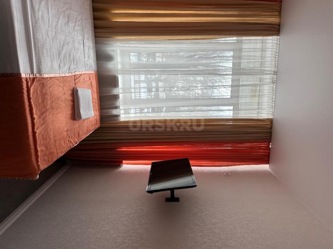 Сдам в аренду номера для командированных  и ИТР , ремонт, собственная стоянка, регистрация , возможн - Орск