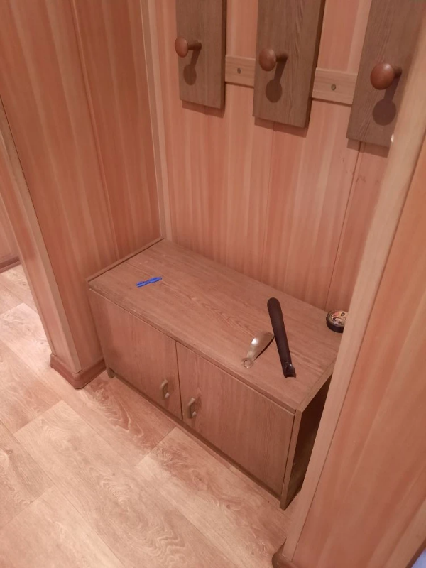 Корпусная мебель даром: шкафы, тумбы - Новотроицк