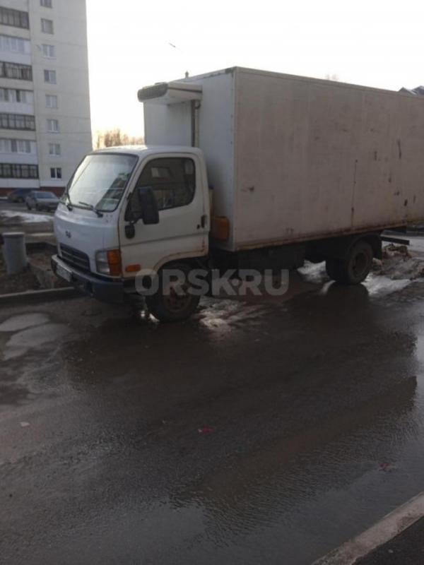 Грузовые и пассажирские перевозки по городу и области до 5 тонн 30 кубов,термос. - Орск