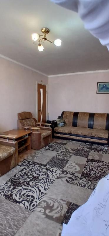 Предлагаем Вашему вниманию светлую уютную квартиру на привлекательном этаже
• г. - Новотроицк