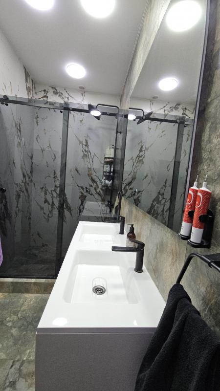 💎 ЖЕМЧУЖИНА В ИСТОРИЧЕСКОМ ЦЕНТРЕ НОВОТРОИЦКА! 💎

Продается эксклюзивная 4-комнатная квартира с диза - Новотроицк