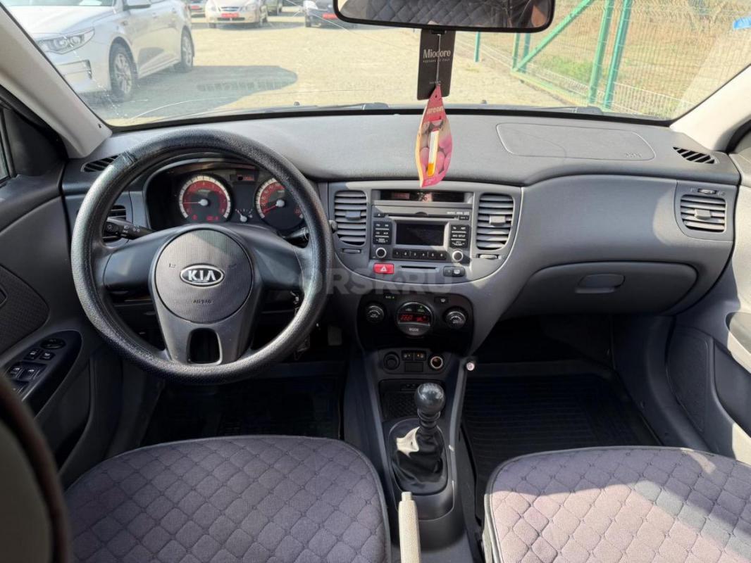 Продается Kia Rio 2 в отличном состоянии!
3 собственник 
В родном окрасе! - Орск
