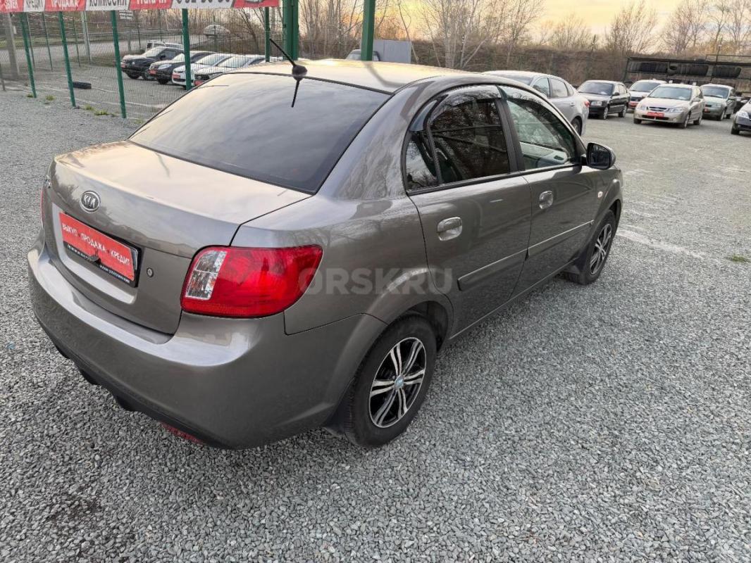 Продается Kia Rio 2 в отличном состоянии!
3 собственник 
В родном окрасе! - Орск