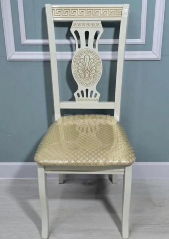 Продам Новые Наборы Запечатанные “Версаче“
Стол 160*90 
В раздвижном виде 200*90
На фото не в раз - Орск