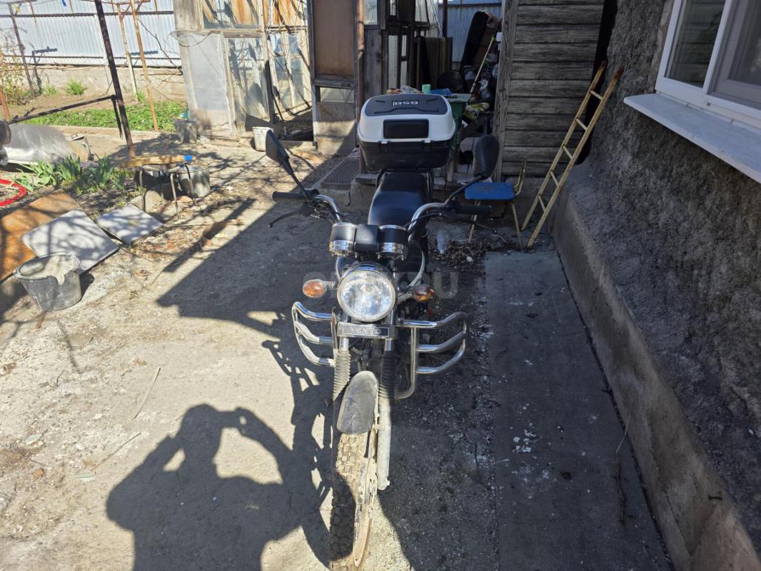 Продам мопед венто рива рх пробег 250км,кофр,плюс два новых шлема.70 000 - Орск