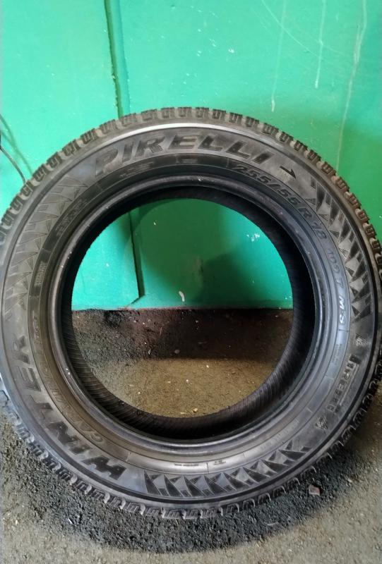 Продам комплект зимней резины PIRELLI winter 255/55/r18
Шипы повылетали, возможно для езды летом. - Новотроицк