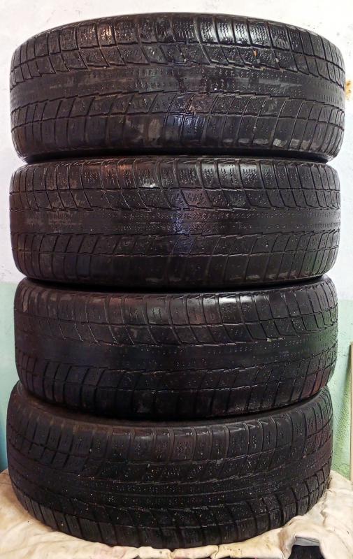 Продам комплект зимней резины Triangle TR777 Snow Lion 235/60/r18 - Новотроицк