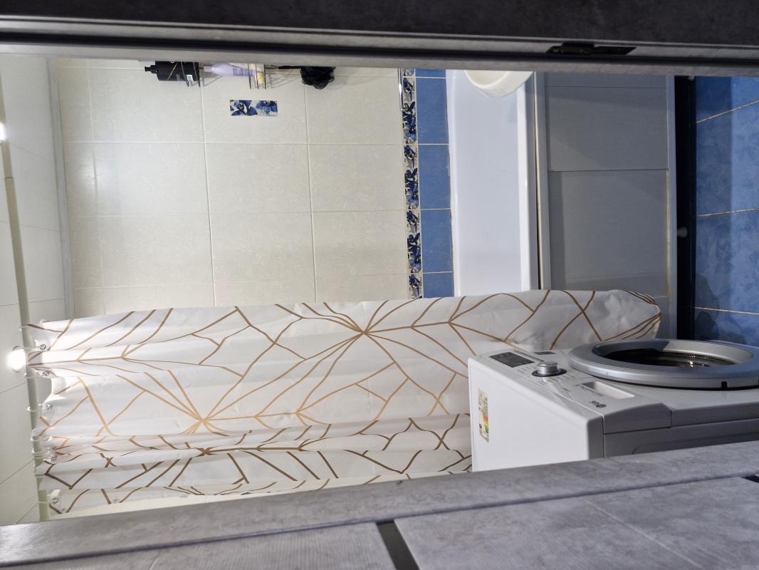 Тёплая, раздельная  2 -комнатн. - Не указан