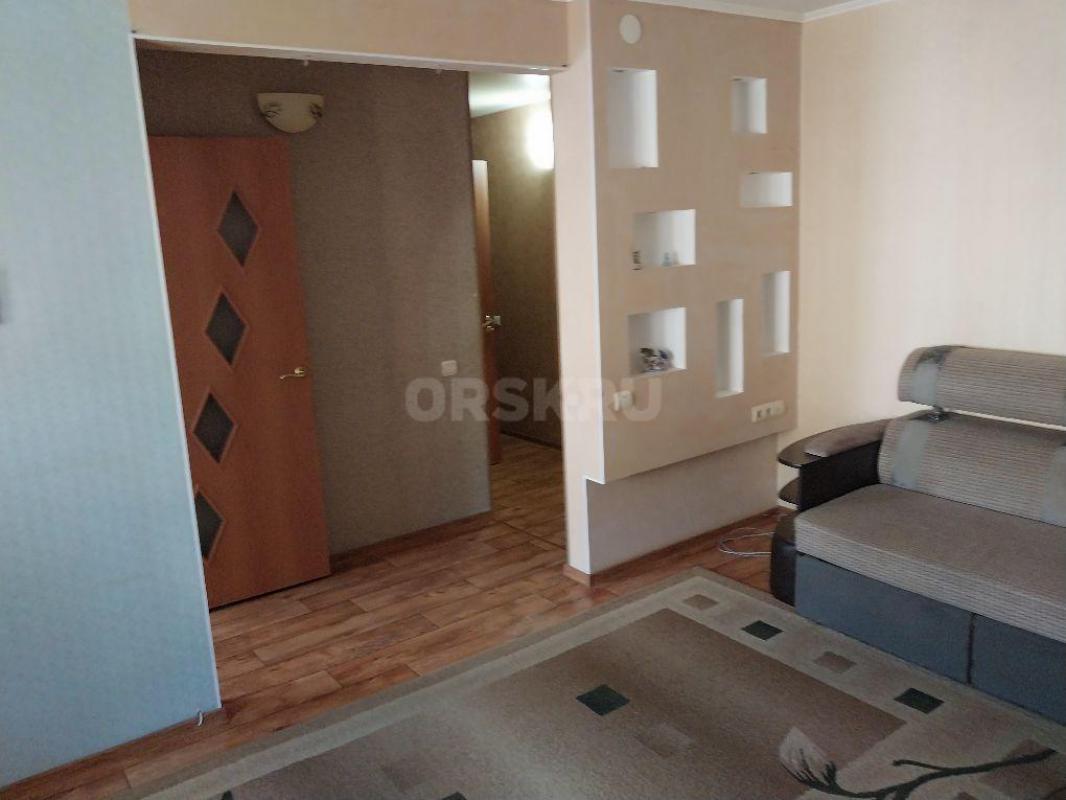 Сдается 2-комнатная квартира в аренду порядочным людям не более 2-х человек (без животных). - Орск