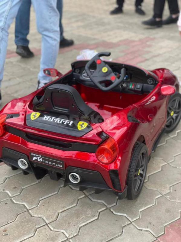 Продам красную феррари. - Орск