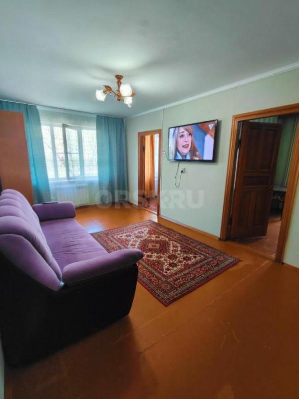 Сдаётся в долгосрочную аренду просторная четырёхкомнатная квартира площадью 63 кв. - Орск