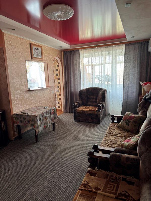 Продаётся уютная трёхкомнатная квартира площадью 54.7 квадратных метров, расположенная на Советской - Новотроицк