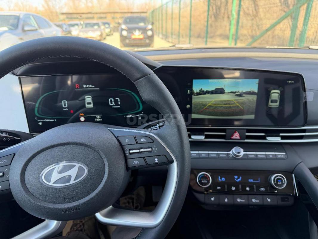 Продаётся новый автомобиль 
HYUNDAI ELANTRA 1.5L CVT LUX Premium Edition Пред максимальная комплект - Орск