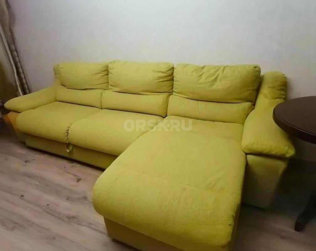 Продаётся уютная 3-комнатная, меблированная квартира в востребованном районе города с капитальным ре - Орск