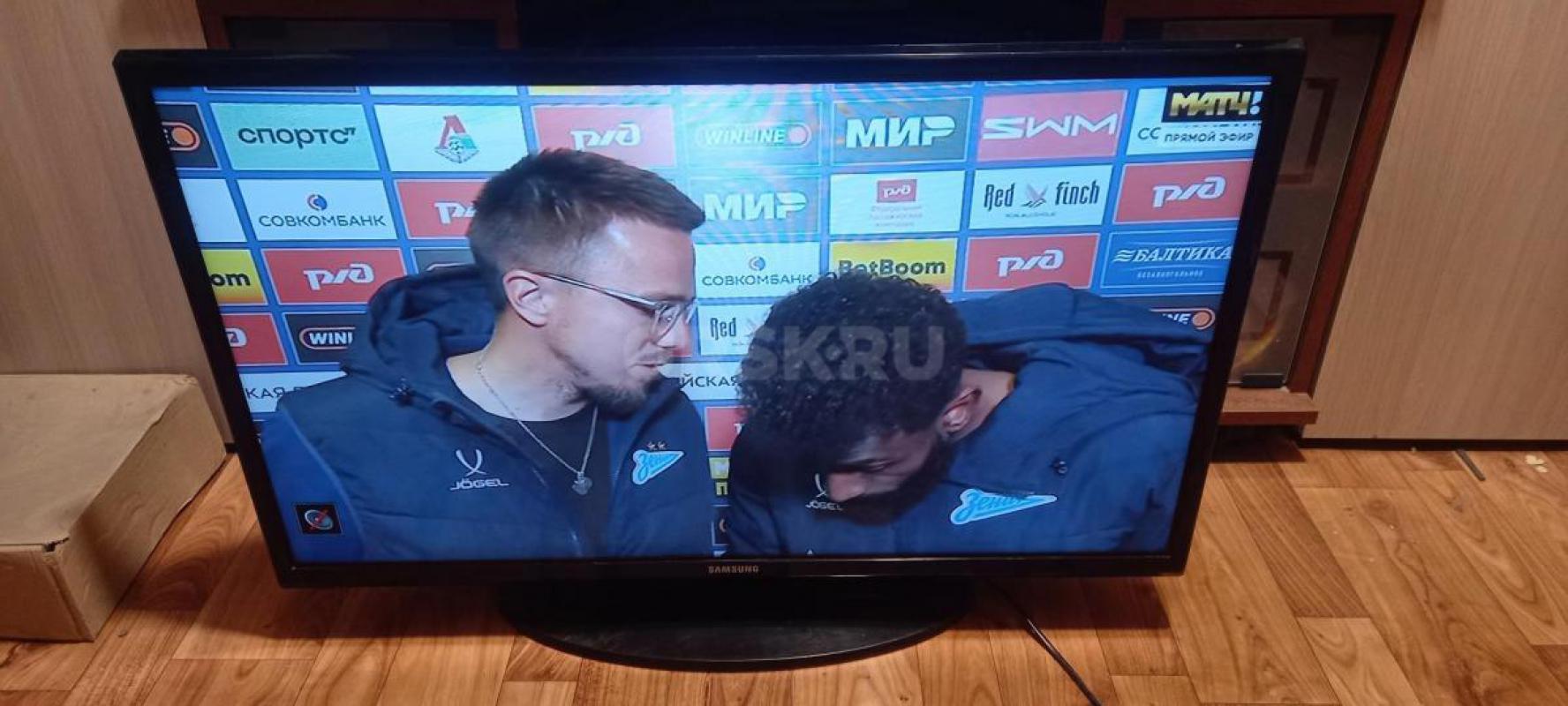 Телевизор SAMSUNG UE32FH4003W. - Орск