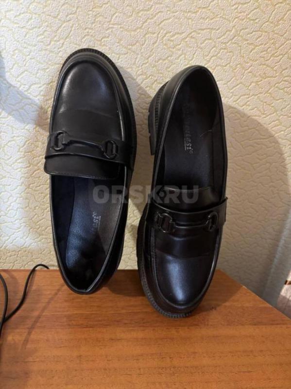 Туфли новые р.38 ( натуральн. - Орск