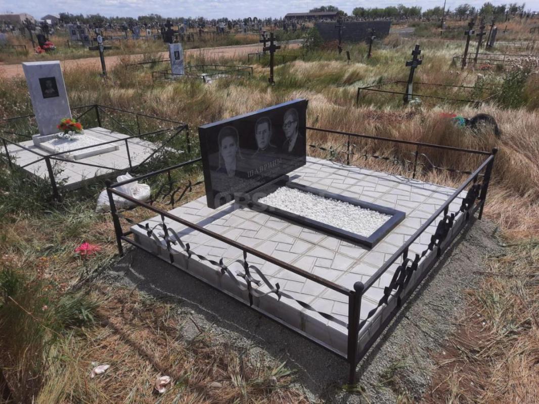 Памятники на могилу из гранита,а также благоустройство захоронений по САМЫМ НИЗКИМ ЦЕНАМ В ГОРОДЕ!!! - Орск