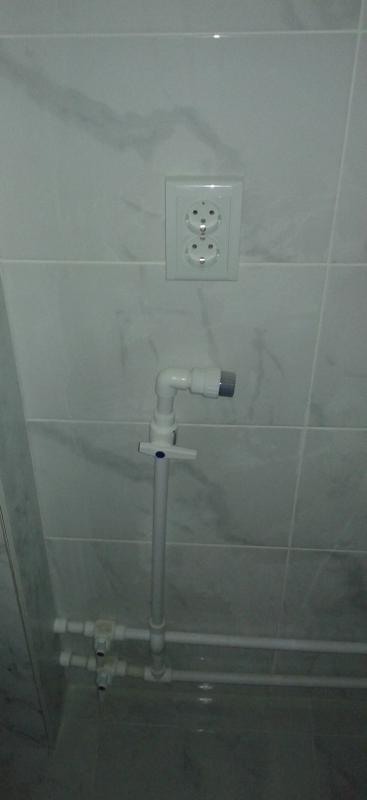 1 собственник, капитальный ремонт, все поменяно, медная проводка, стены пол выровнены, линолиум, две - Новотроицк