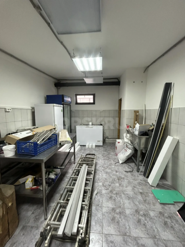 Продам отдельно стоящее здание по ул. - Орск