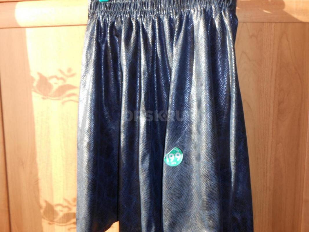 ветровка   платье на 2 года  шорты  блузки42-44 размер юбка  жилетка - Орск