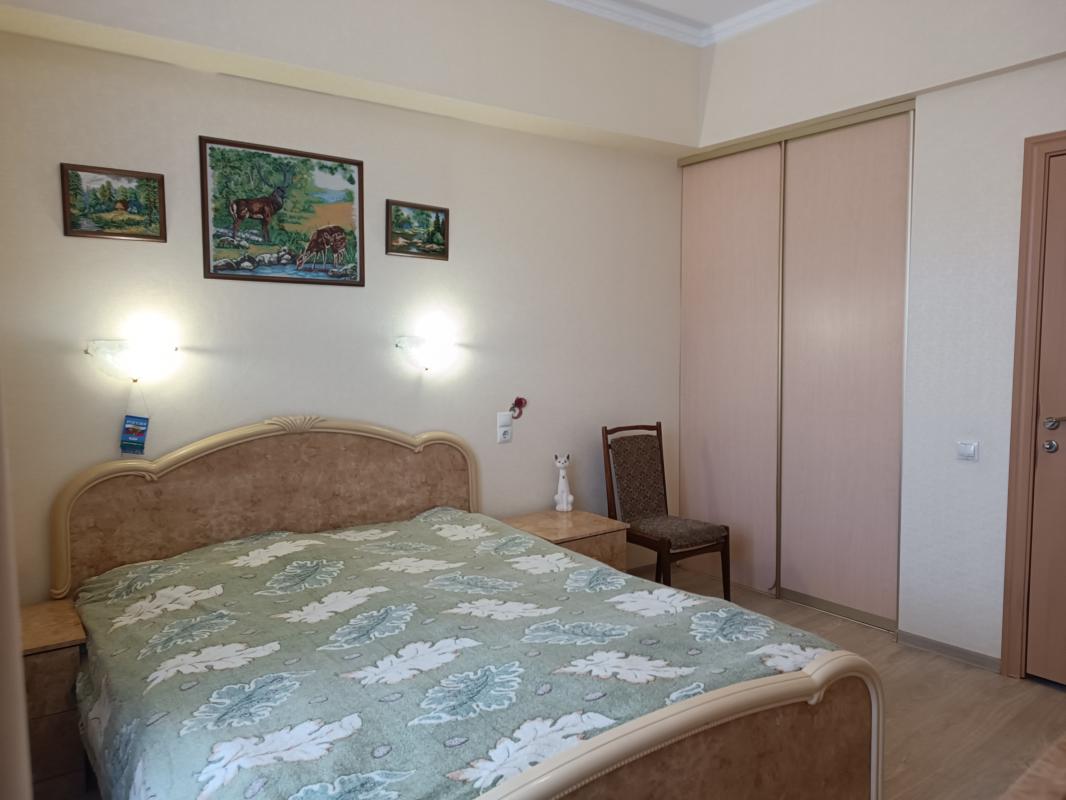 Продается комфортная 3-х комнатная квартира старого типа с нестандартной планировкой. - Новотроицк