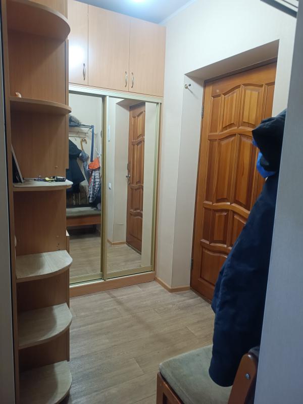 Продается комфортная 3-х комнатная квартира старого типа с нестандартной планировкой. - Новотроицк