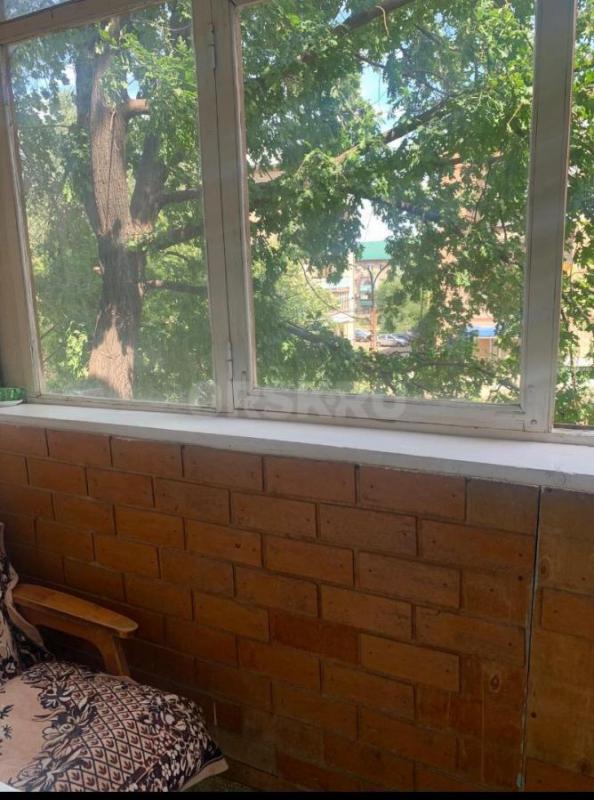 Cдaется двухкомнатная квартира на длительный срок в  центре города. - Орск