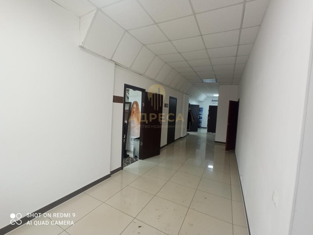 Продается Коммерческое 2-х этажное здание, ( с арендаторами) площадью 695,2 кв. - Оренбург