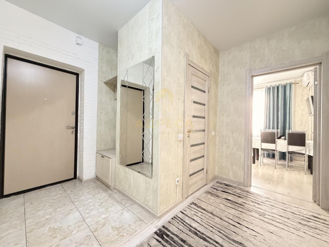 Продается уютная квартира по улице Карпова 3/1, полностью с ремонтом, расположенная на 17-м этаже мо - Оренбург