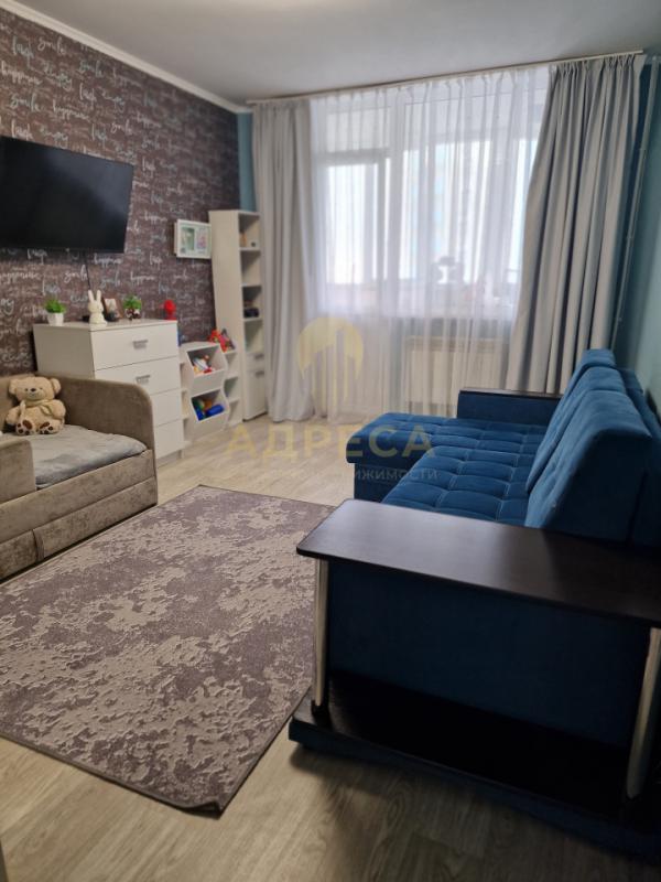 Продается светлая квартира 47 кв. - Оренбург