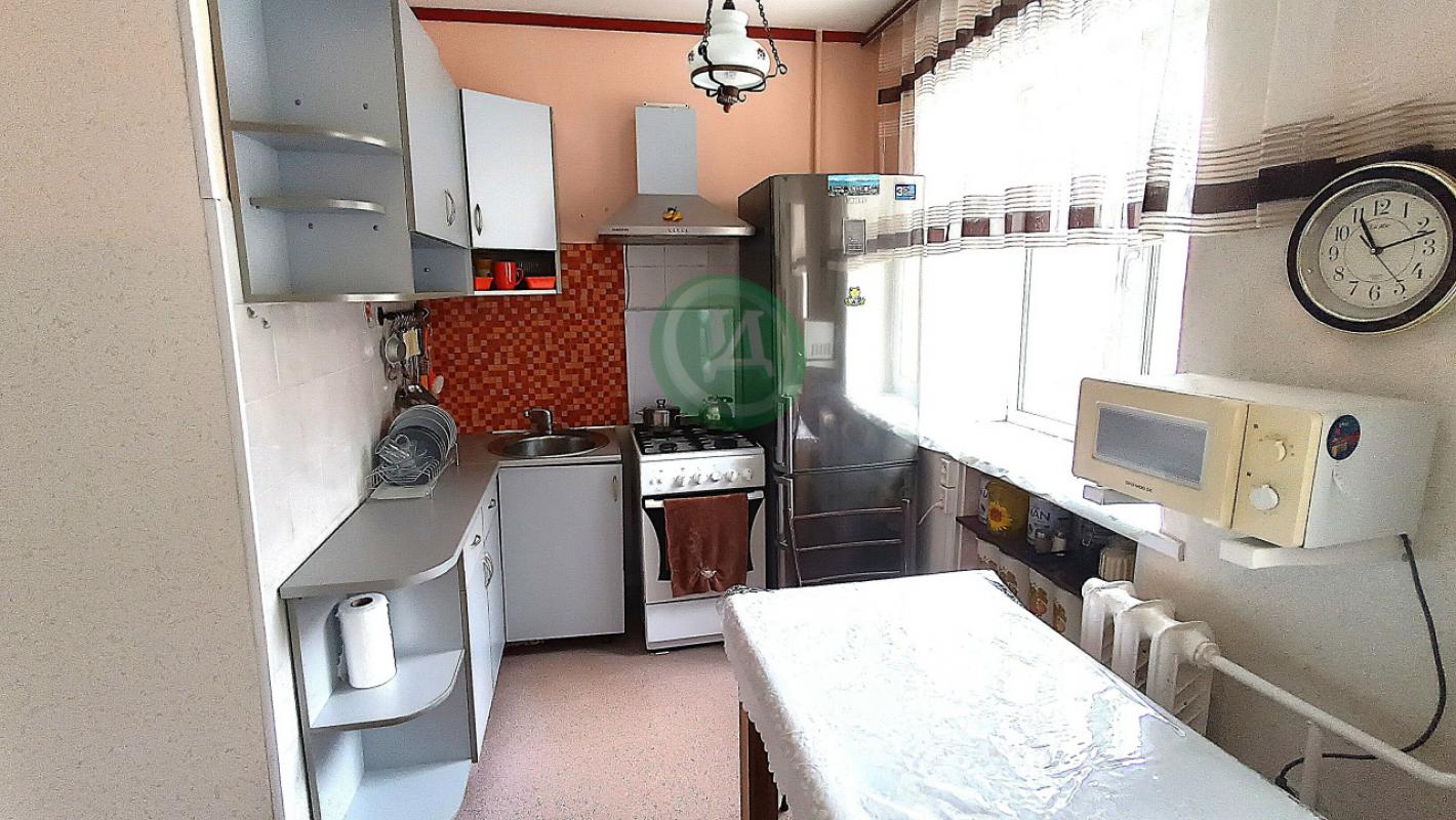 Продам уютную 2-х  комнатную квартиру на ул. - Орск