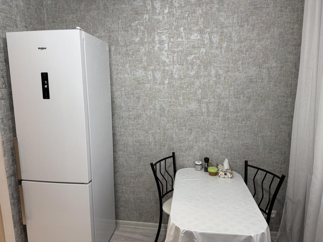 Ориентировочно с 15 мая сдается однокомнатная квартира улучшенной планировки с новым евроремонтом, в - Новотроицк