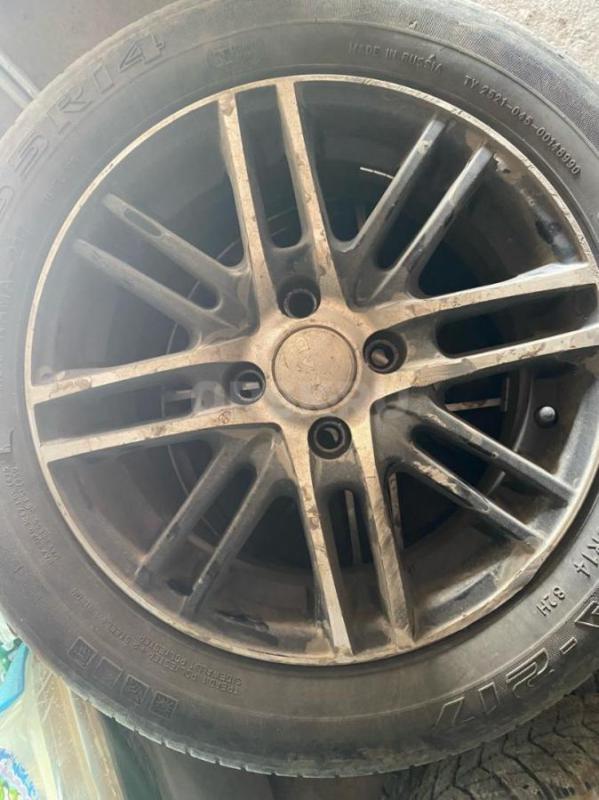 Диски на ваз 4:98 14р
Без торга
Резина на выброс - Орск