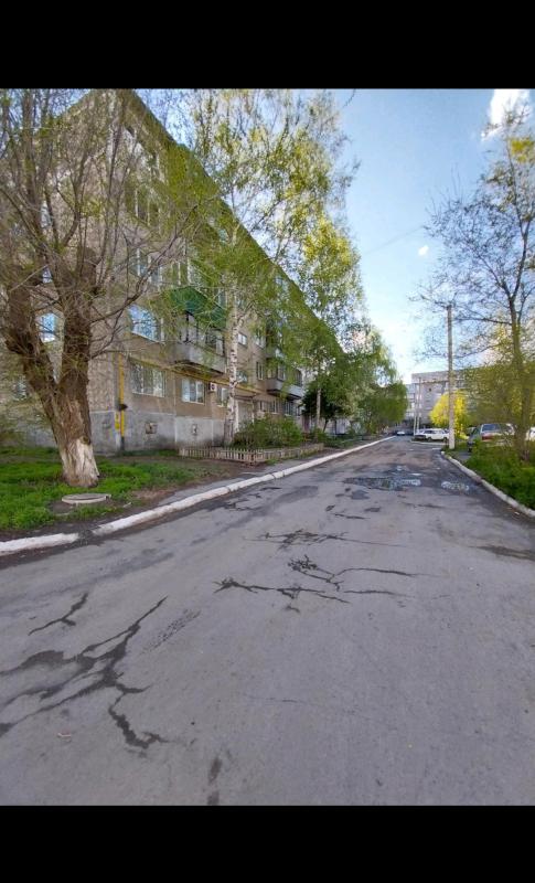Продается двухкомнатная квартира  качественным  ремонтом, 
по адресу: г. - Новотроицк
