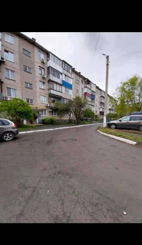 Продается 3-х комнатная квартира на привлекательном этаже,
по адресу: г. - Новотроицк