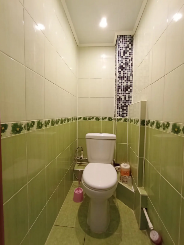 В продаже  2-комнатная квартира улучшенной планировки по адресу:  г. - Новотроицк