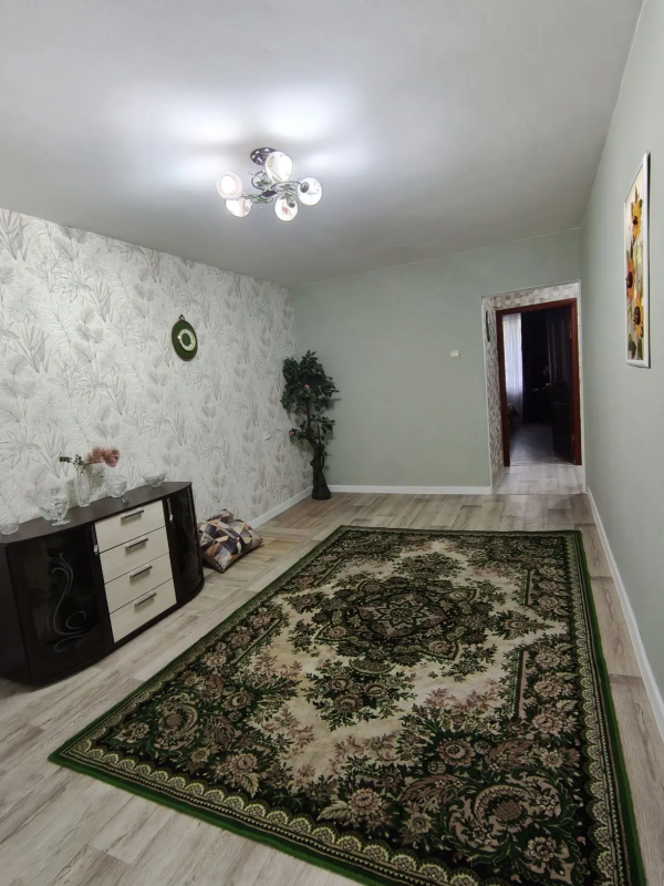 Продается двухкомнатная квартира по адресу Новотроицк, ул. - Новотроицк