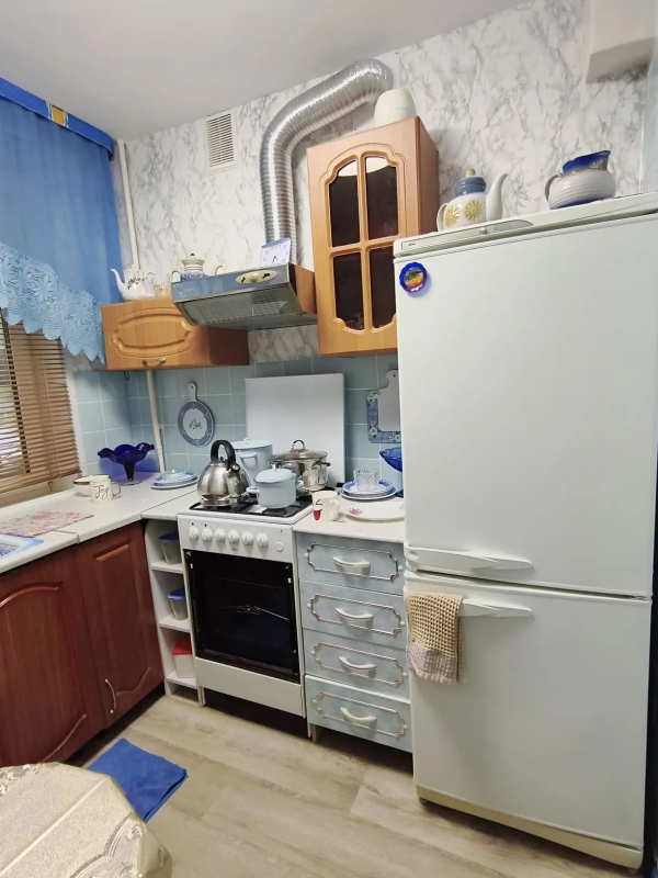 Продается двухкомнатная квартира по адресу Новотроицк, ул. - Новотроицк